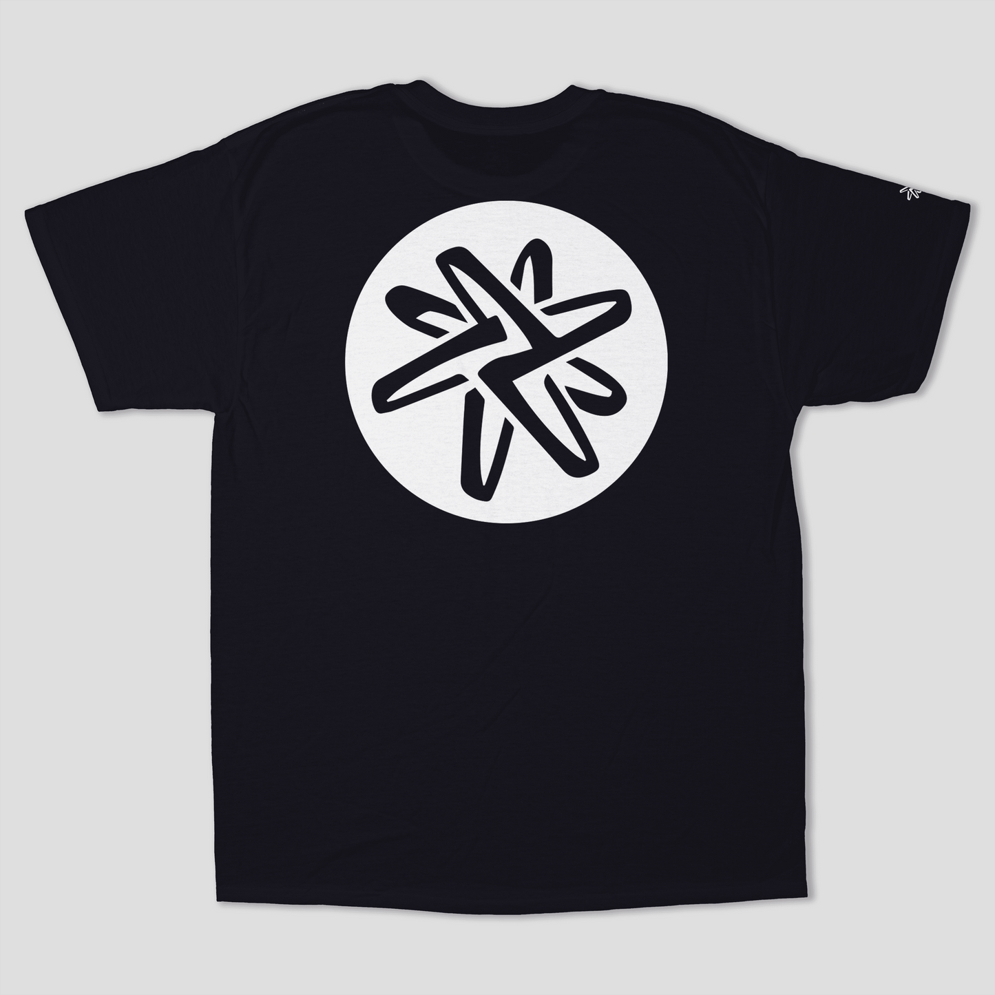 Camiseta Básica Negra – Minimal Style